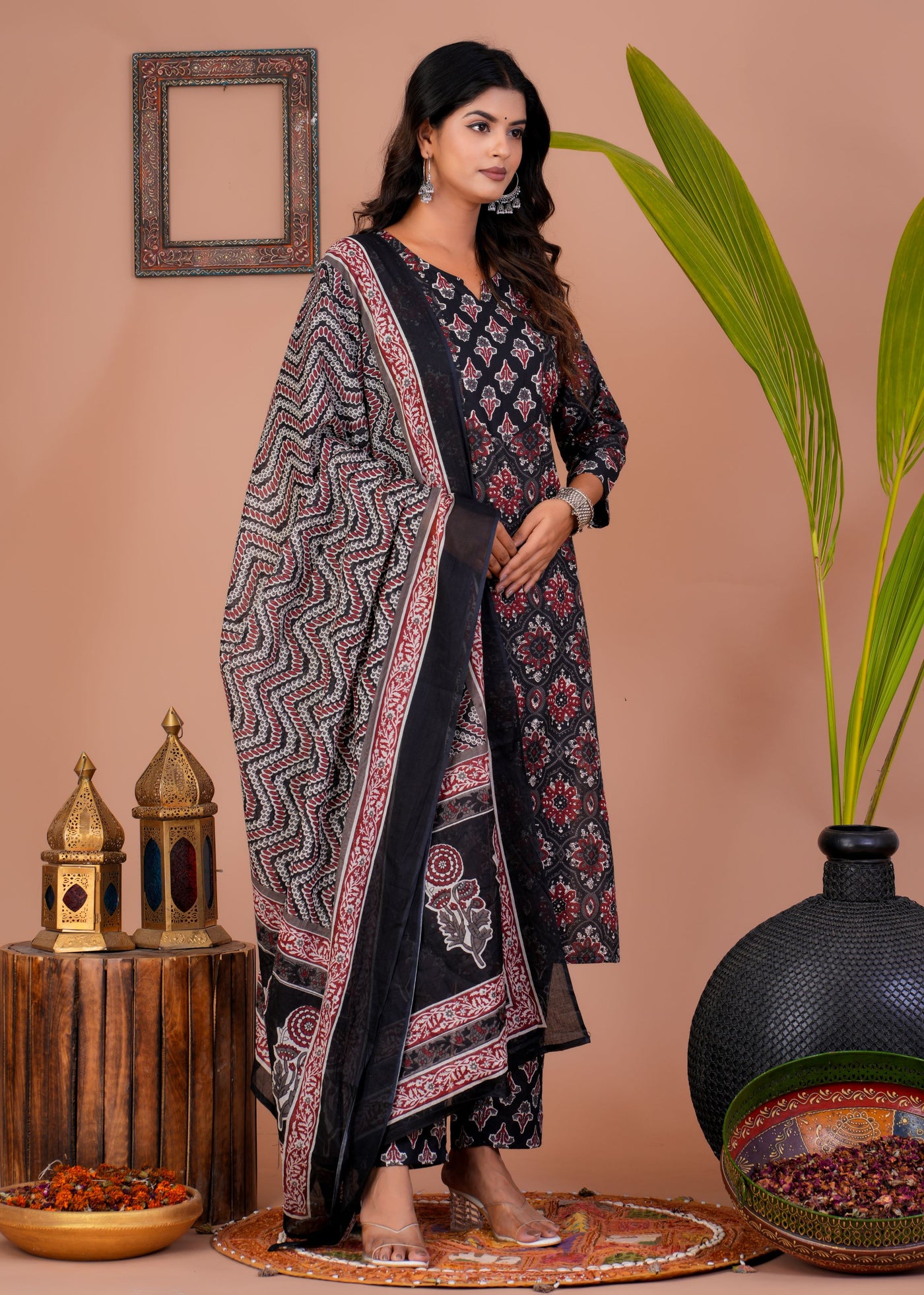 ETHENIC BAGRU BLACK STITCHED COTTON SUIT WITH COTTON DUPATTA ( BTSJ 9014 )