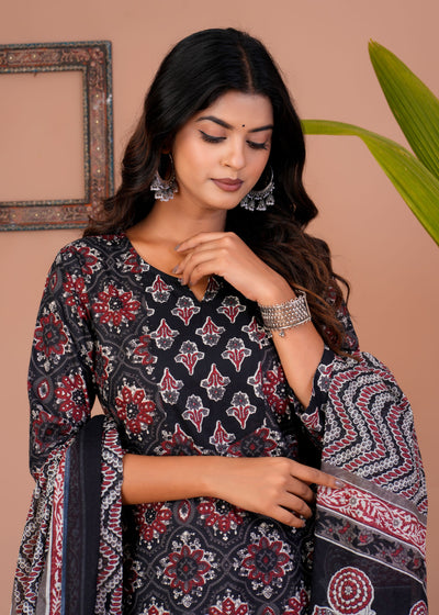 ETHENIC BAGRU BLACK STITCHED COTTON SUIT WITH COTTON DUPATTA ( BTSJ 9014 )