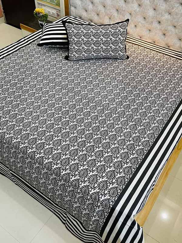 Block Prints King Bed Sheet with 2 Pillow Covers ( BD171221)